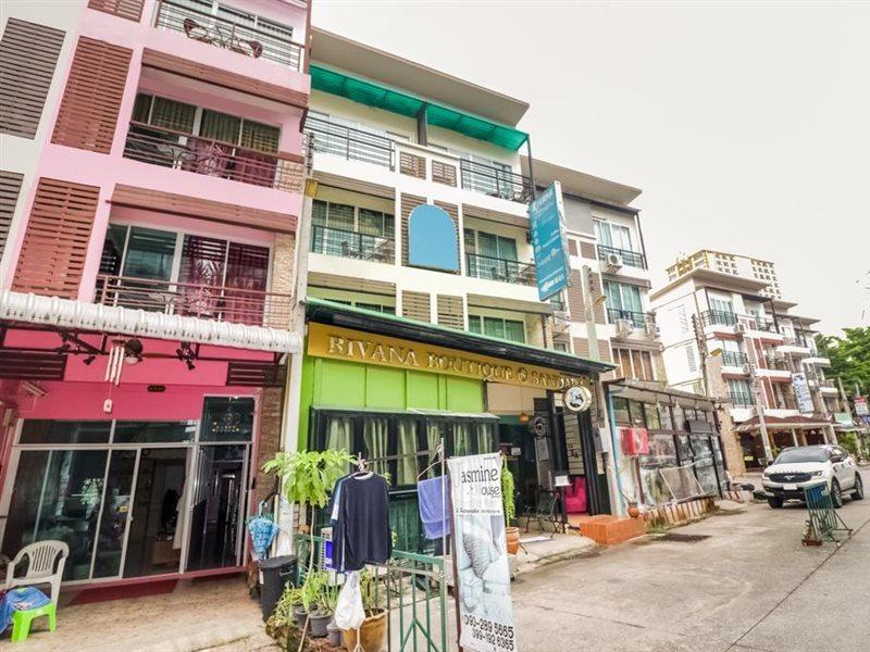 Oyo 146 Rivana Boutique By Sandara Pattaya Buitenkant foto