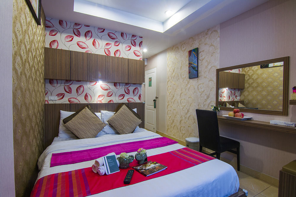 Oyo 146 Rivana Boutique By Sandara Pattaya Buitenkant foto