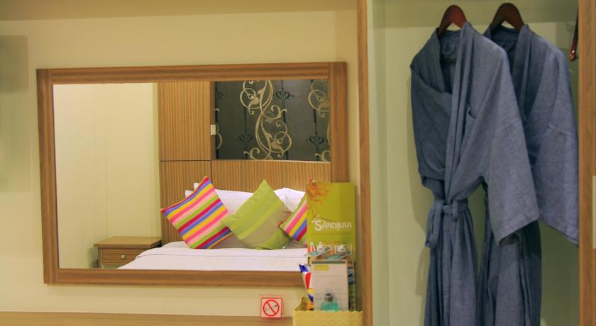 Oyo 146 Rivana Boutique By Sandara Pattaya Kamer foto