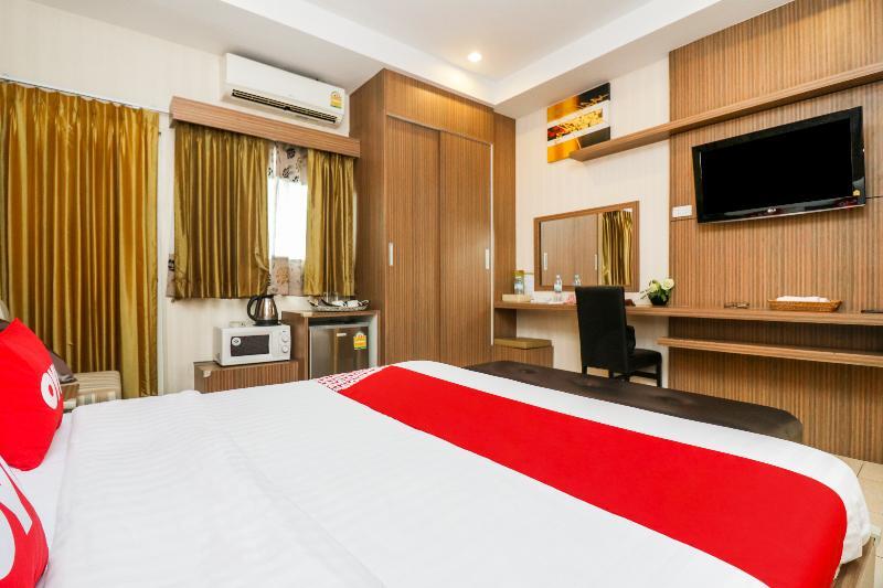 Oyo 146 Rivana Boutique By Sandara Pattaya Buitenkant foto